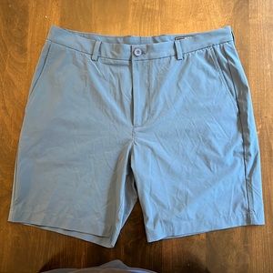 Vineyard Vines Blue breaker shorts. 36 waist